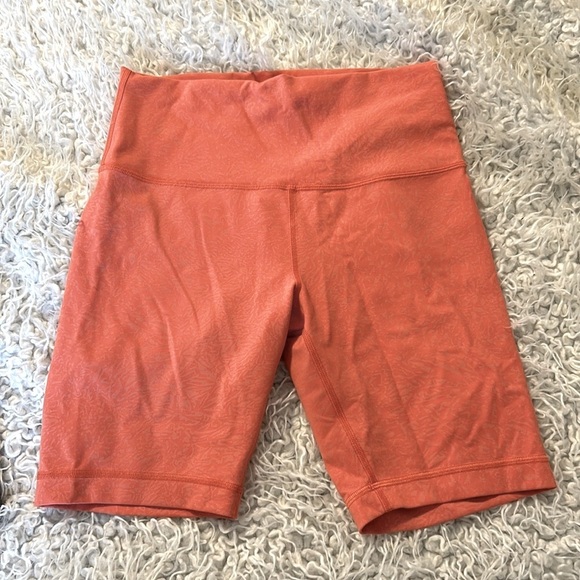 Lululemon 14' shorts - Picture 2 of 4